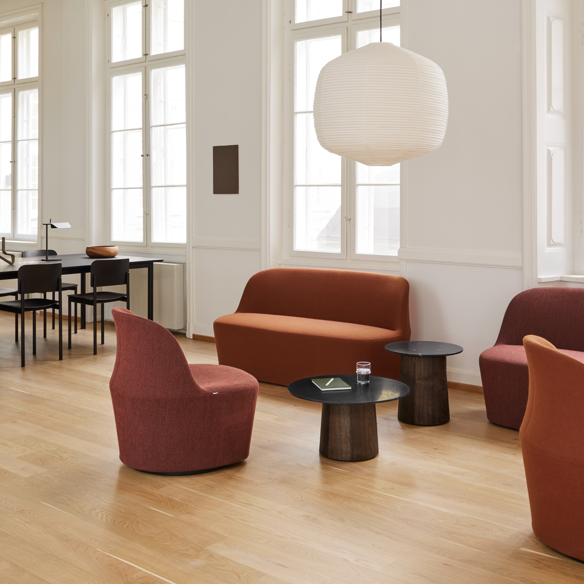 Niveau Coffee Table